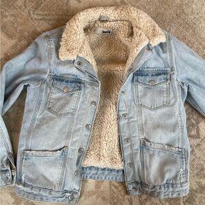 Women’s Top shop MOTO denim jacket w/ Sherpa lining - Size 6